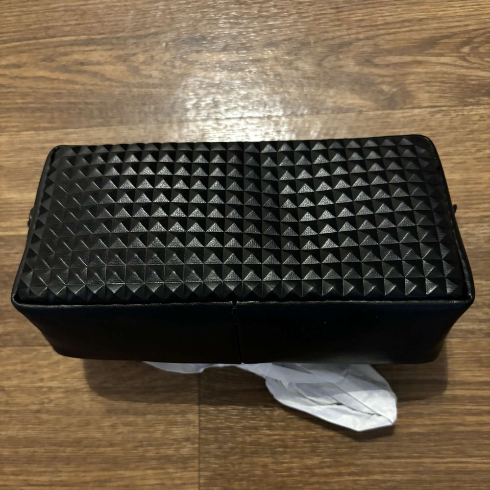 ✨NEW!✨ VALENTINO BLACK PHONE PURSE HANDLER - Picture 8 of 17